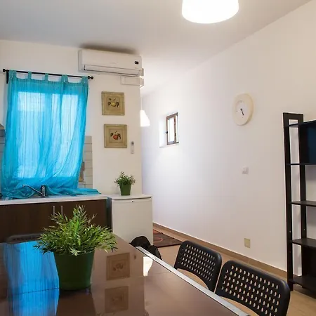 Semu A Mari 산타 테레사 디 리바